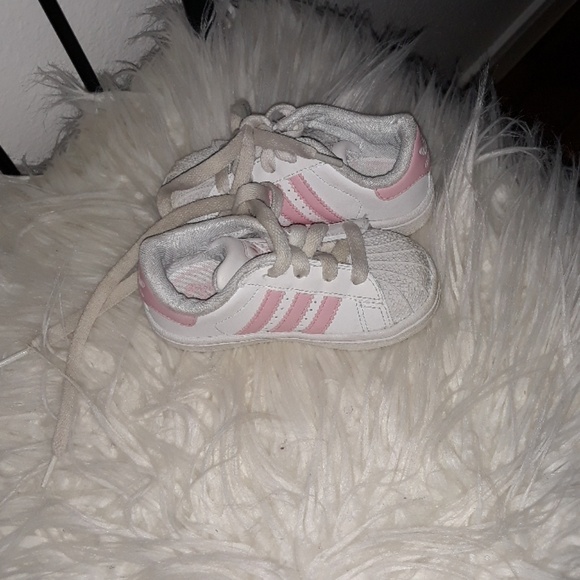 Shoe - Picture 3 of 3